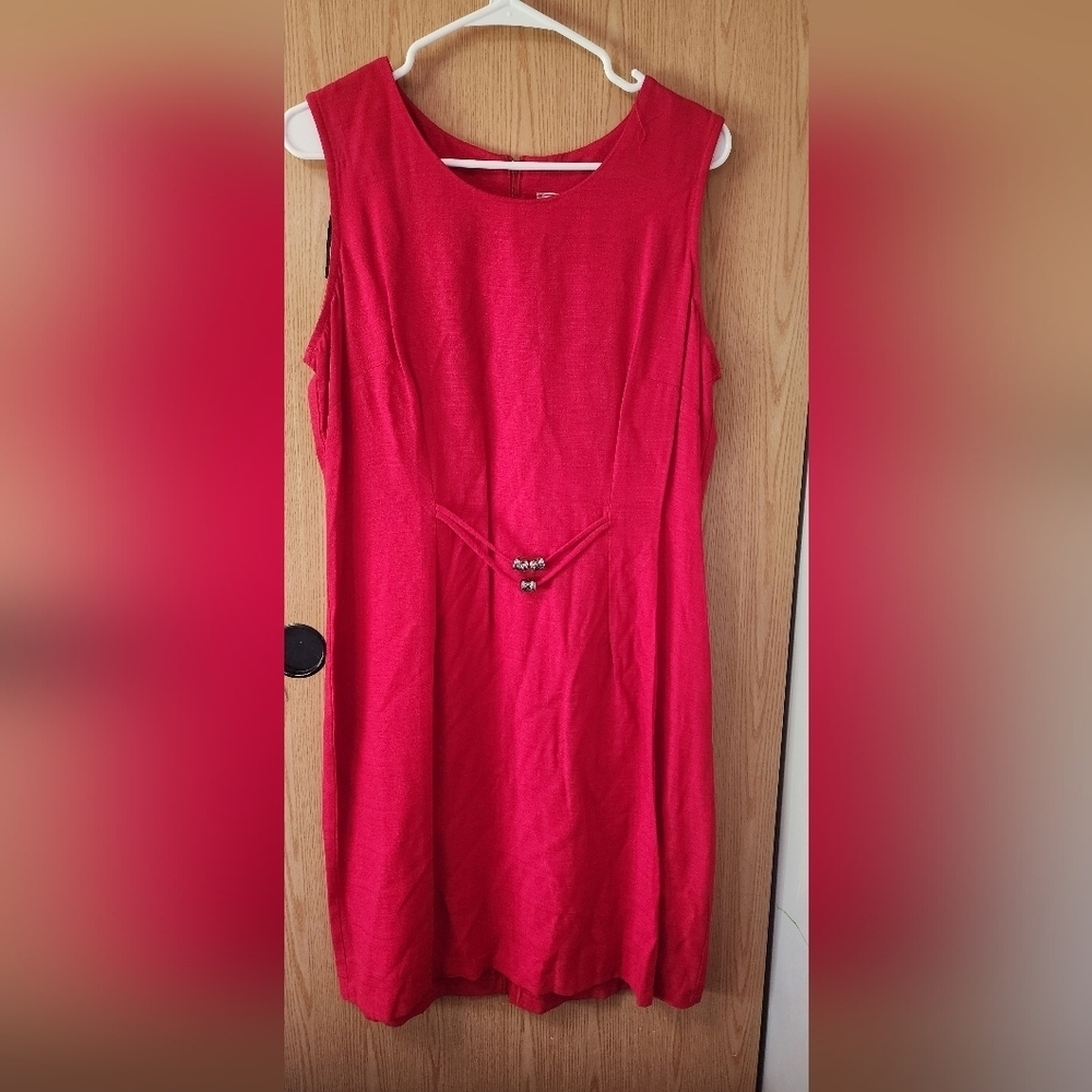Elegant Red Sleeveless Dress